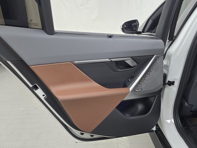 2025 BMW 5 SERIES thumbnail 15