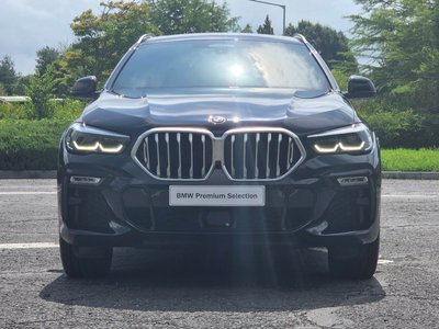 2021 BMW X6 photo 2