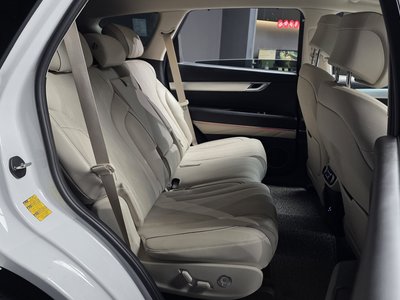 2022 Genesis GV80 thumbnail 12