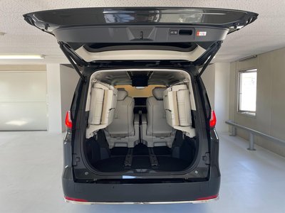 صورة مصغرة 30 لـ 2024 Lexus LM