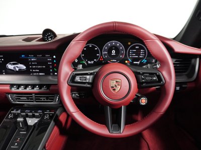 2025 Porsche 911 thumbnail 12