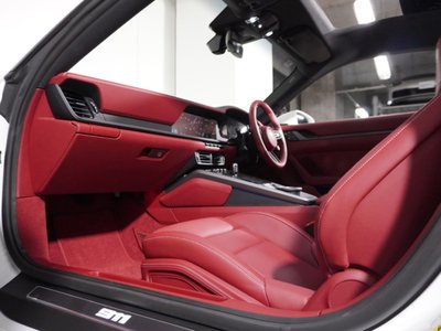 2025 Porsche 911 thumbnail 17