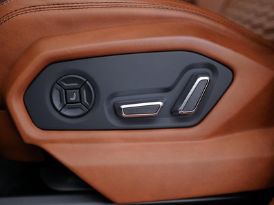 LAMBORGHINI URUS - 10