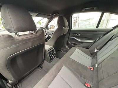 BMW 3 SERIES - 4
