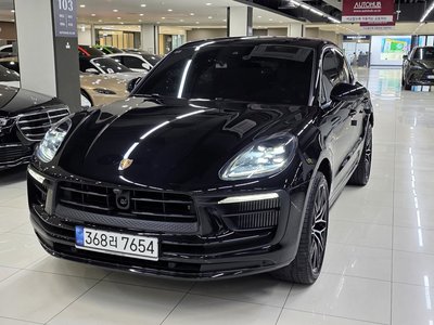 PORSCHE MACAN - 5