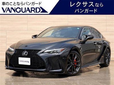 2022 Lexus IS — фото 1
