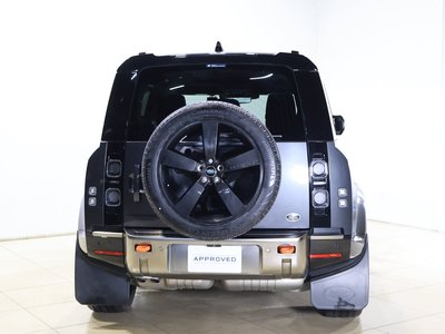 LAND ROVER DEFENDER - 7