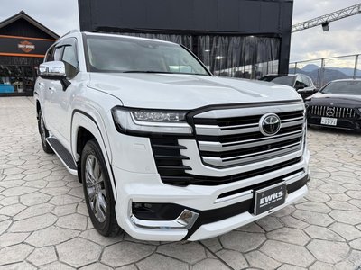 TOYOTA LAND CRUISER 300 - 7