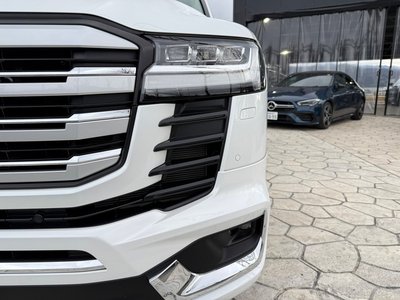 TOYOTA LAND CRUISER 300 - 9