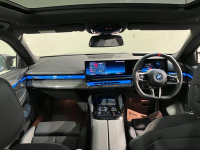 BMW I5 TOURING - 9