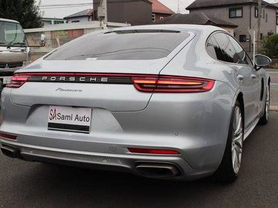 PORSCHE PANAMERA - 4
