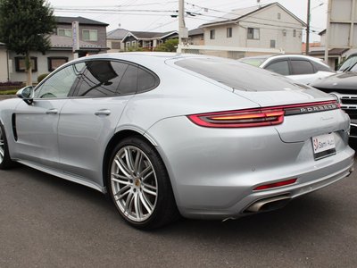 PORSCHE PANAMERA - 6