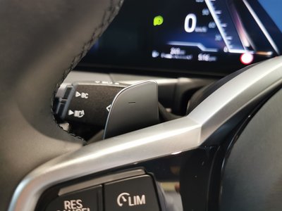 2025 BMW 3 SERIES 缩略图 31