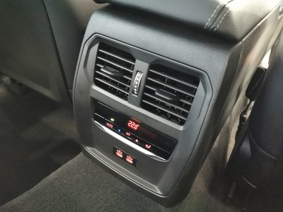 2025 BMW 3 SERIES 缩略图 46