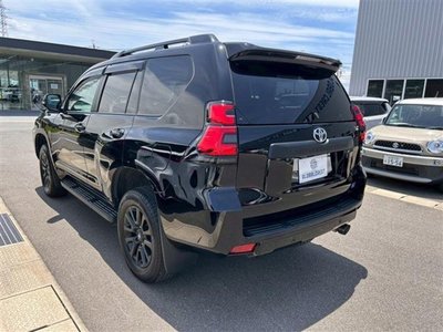 TOYOTA LAND CRUISER PRADO - 8