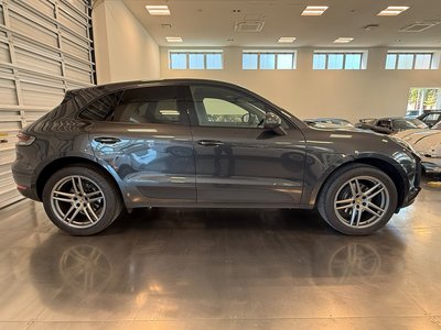PORSCHE MACAN - 8