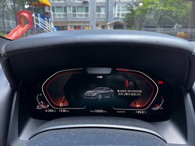 صورة 8 لـ 2019 BMW 8 SERIES
