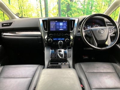 2021 Toyota ALPHARD — фото 2