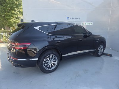صورة 4 لـ 2023 Genesis GV80