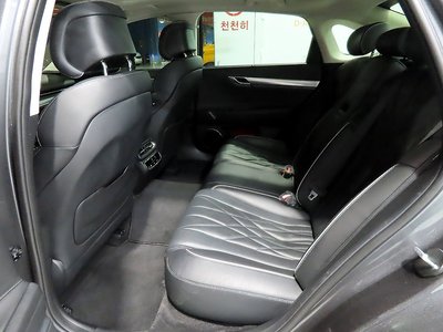 GENESIS G80 (RG3) - 5