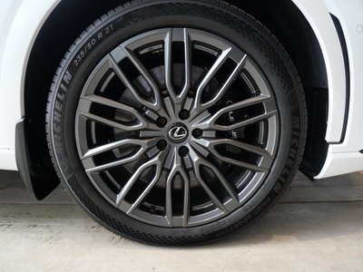 2023 Lexus RX — миниатюра 18