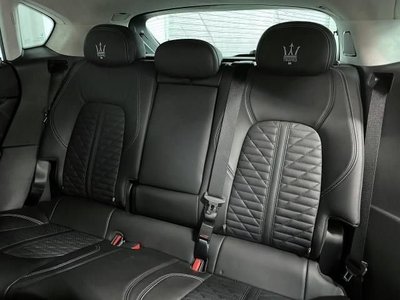2020 Maserati LEVANTE photo 7