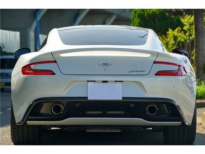 ASTON MARTIN VANQUISH - 5