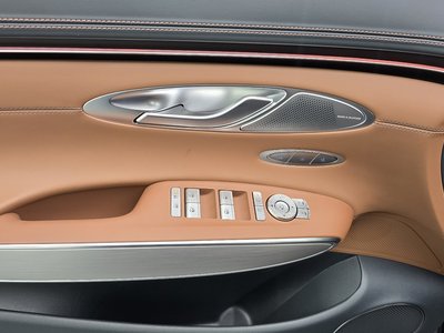 2024 Genesis GV70 thumbnail 23