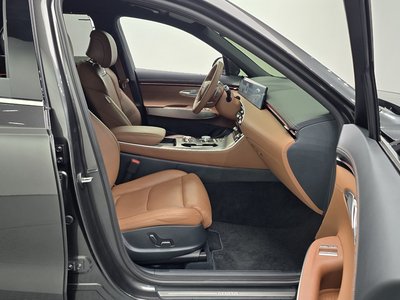 2024 Genesis GV70 thumbnail 17