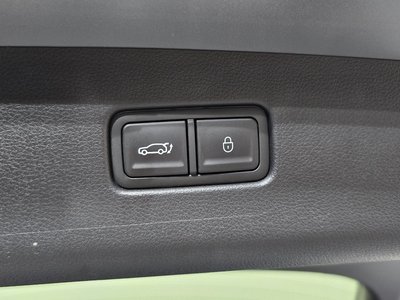 2024 Genesis GV70 thumbnail 30