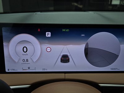 2024 Genesis GV70 thumbnail 11