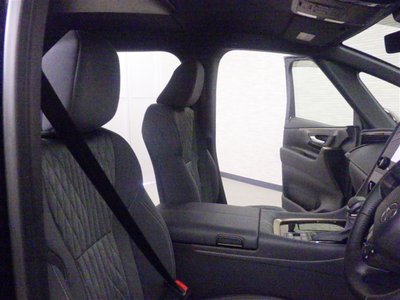 2025 Toyota ALPHARD — фото 10