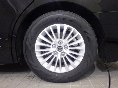 2025 Toyota ALPHARD — фото 8