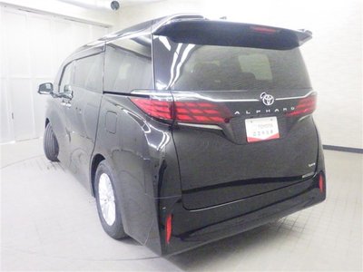 2025 Toyota ALPHARD — фото 7