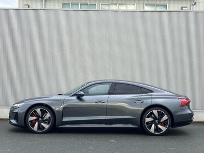 صورة 3 لـ 2025 AUDI E-TRON GT QUATTRO