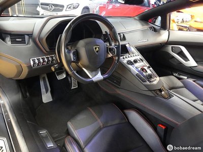 LAMBORGHINI AVENTADOR - 3
