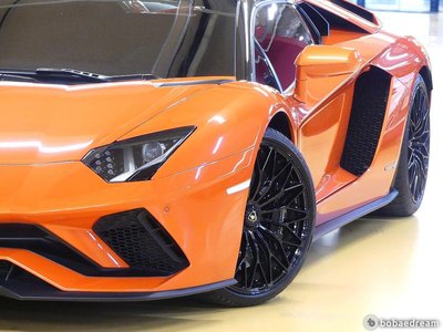 LAMBORGHINI AVENTADOR - 9