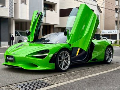 MCLAREN 750S SPIDER