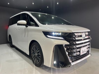 TOYOTA VELLFIRE - 1