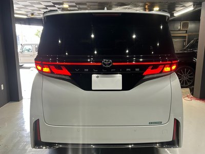 TOYOTA VELLFIRE - 4
