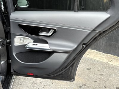 صورة 10 لـ 2025 Mercedes-BENZ E-CLASS