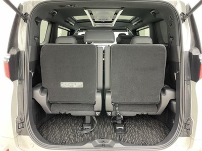 2024 Toyota ALPHARD — миниатюра 13