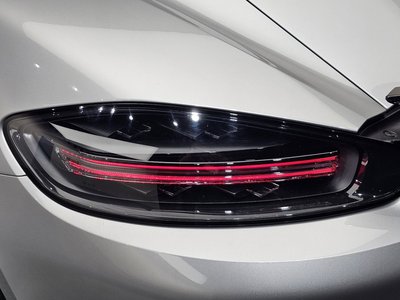 صورة 10 لـ 2021 Porsche 718