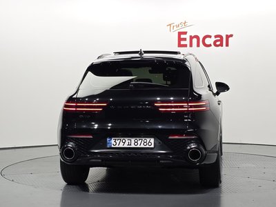 صورة 4 لـ 2021 Genesis GV70