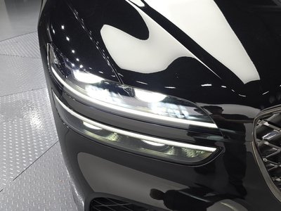 صورة 9 لـ 2021 Genesis GV70