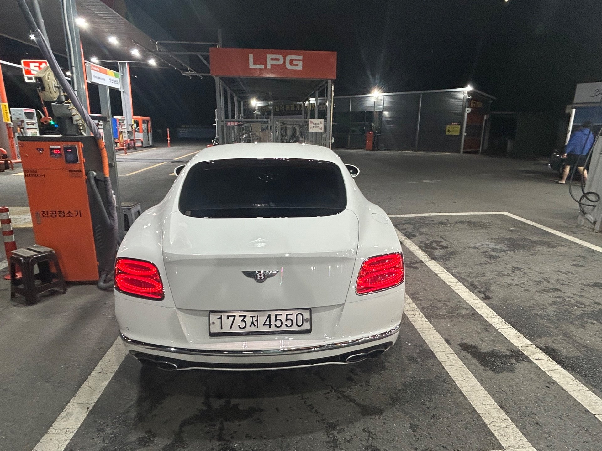 BENTLEY CONTINENTAL - View 1