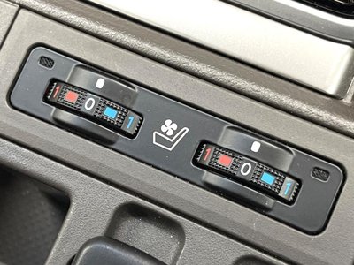 TOYOTA LAND CRUISER PRADO - 9