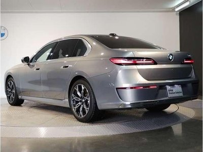 BMW 7 SERIES - 2