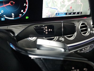 MERCEDES-BENZ E-CLASS - 9