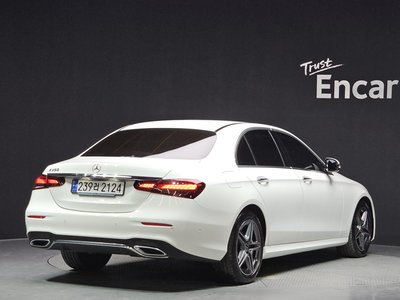 MERCEDES-BENZ E-CLASS - 4